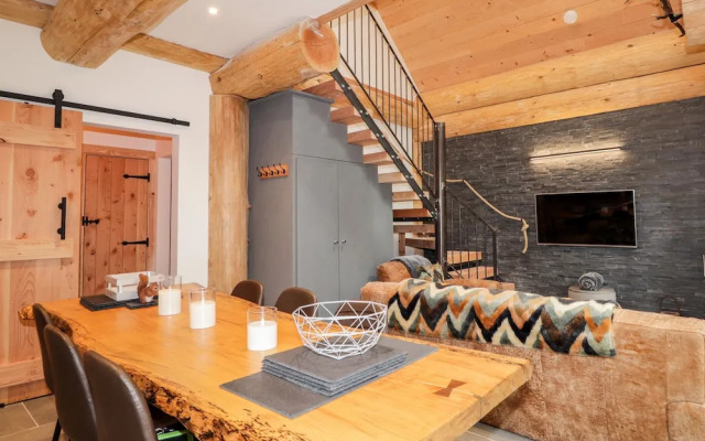 Pine Marten Lodge