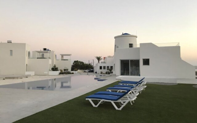Wavebreeze Villas