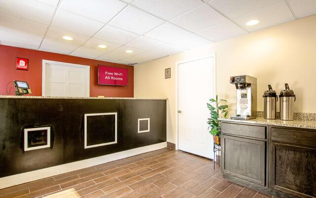 Red Roof Inn Scottsburg