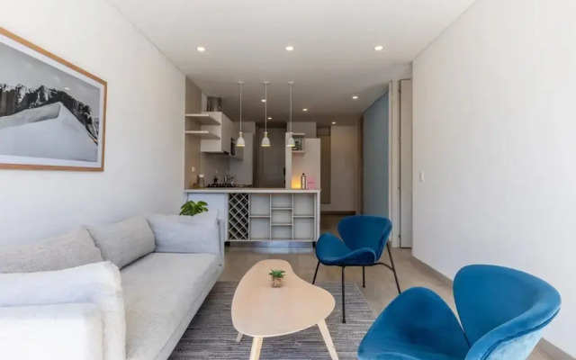 w Stylish 1BR in Chic