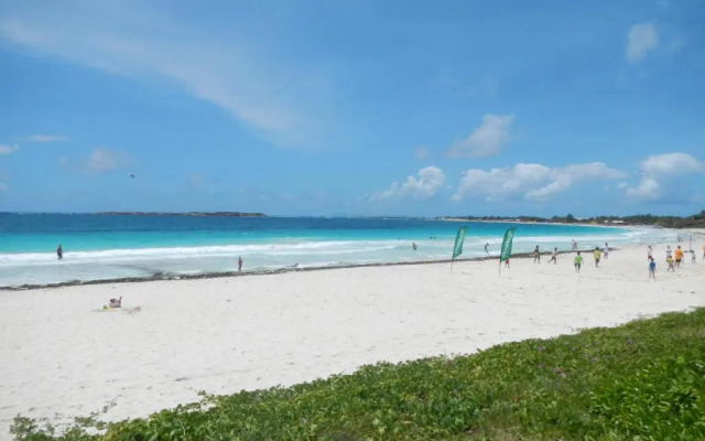 Studio 03 vue mer Orient Bay