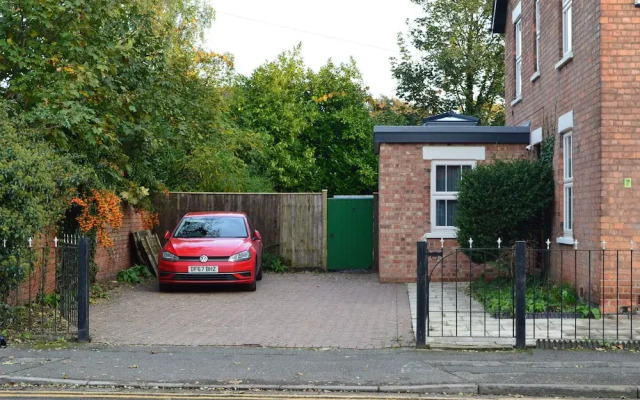 Oak Terrace Cottage
