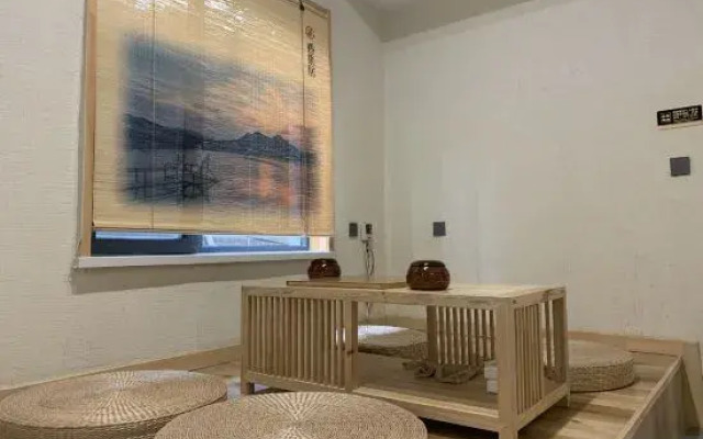Yungu Xiangjiju Hot Spring Holiday Hotel