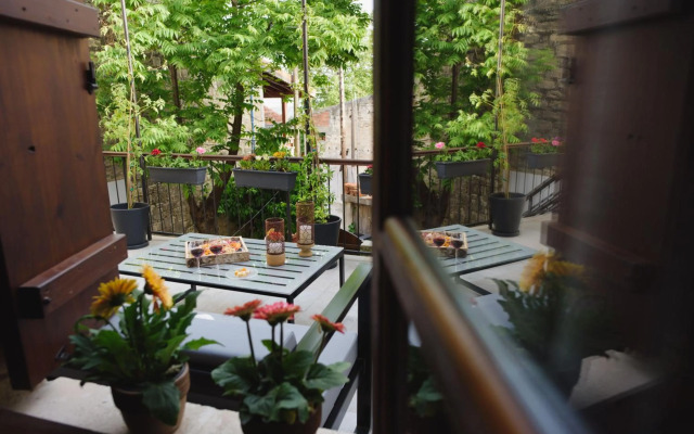 Serenity Boutique House