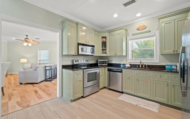 104 Derondo St - Cs the Day