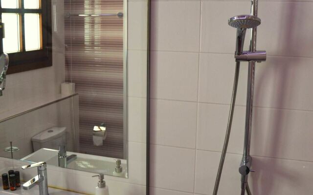 Erietta Suites