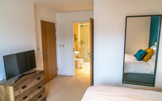 Rueben Suite by Eaa Homes