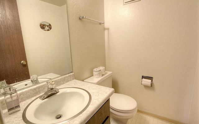 Village Pleasure 3 Bedroom Condo by RedAwning