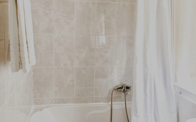 Five Seasons Pension