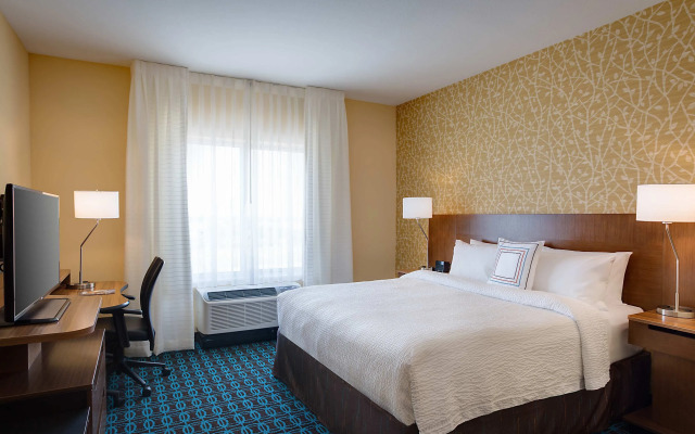 Fairfield Inn & Suites Dallas West/i-30