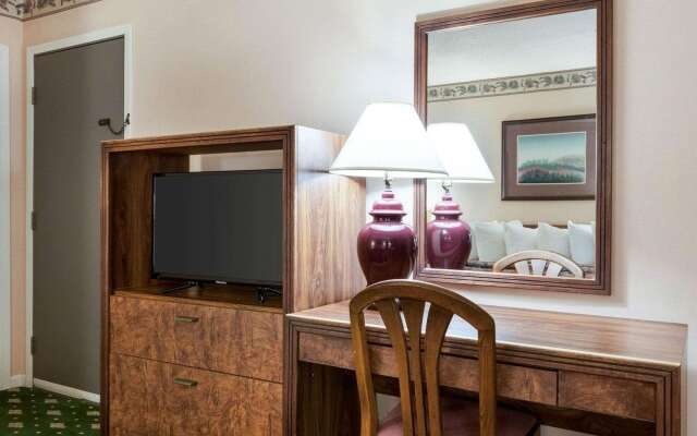 Rodeway Inn