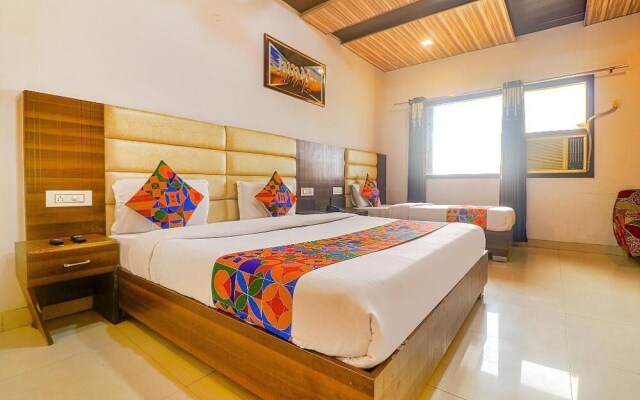 Hotel Star Metro Inn By GRB