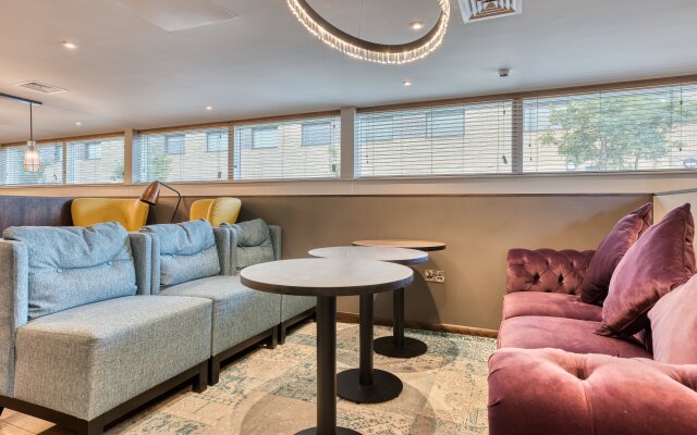 Premier Inn  Oxford Botley