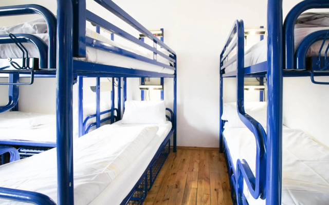 The 4 You Hostel & Hotel