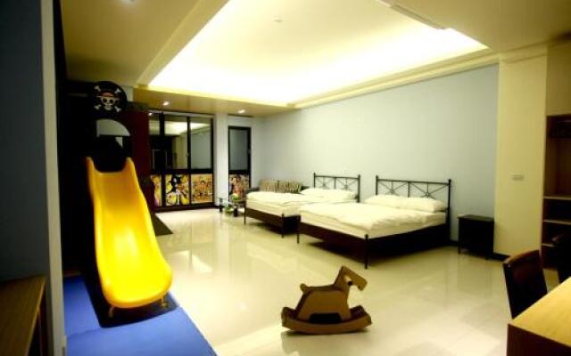 Rainbow Nest Fengyuan Museum