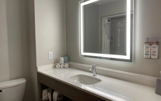 Holiday Inn Express Plymouth