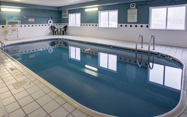 Comfort Inn Muscatine near Hwy 61