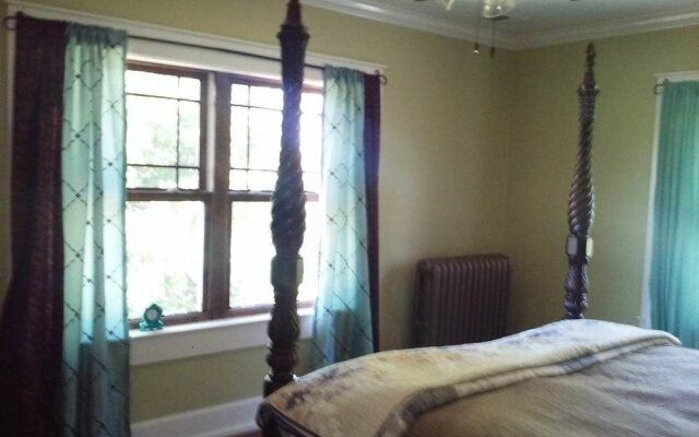 Evonne's Sharing House