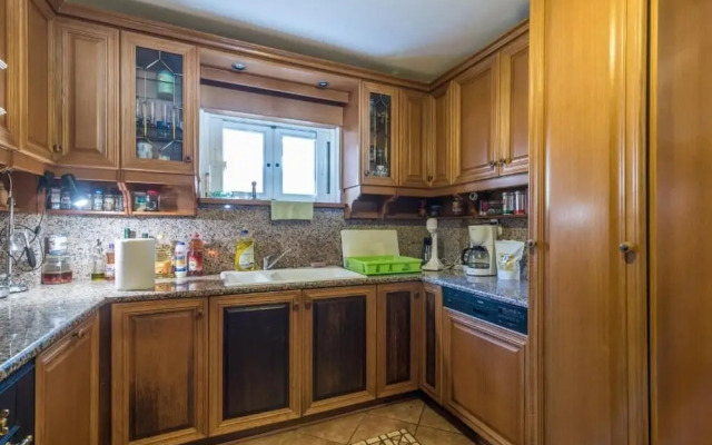 Golden Sand Apartments