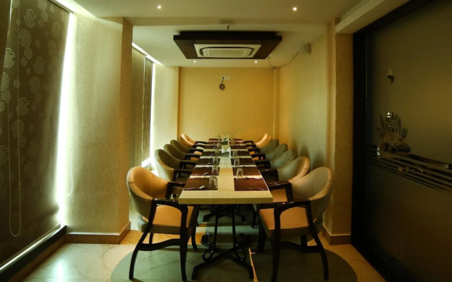 OYO 1566 Hotel Kranthi's Innotel