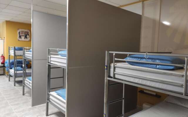 Albergue Arraigos - Hostel