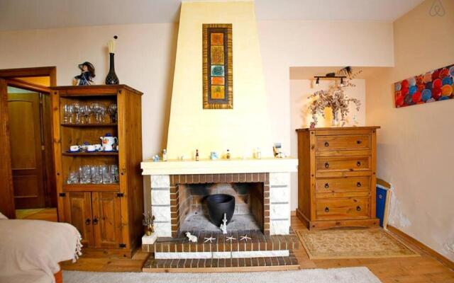 Arenales Great Home with AC, Pool and Barbecue