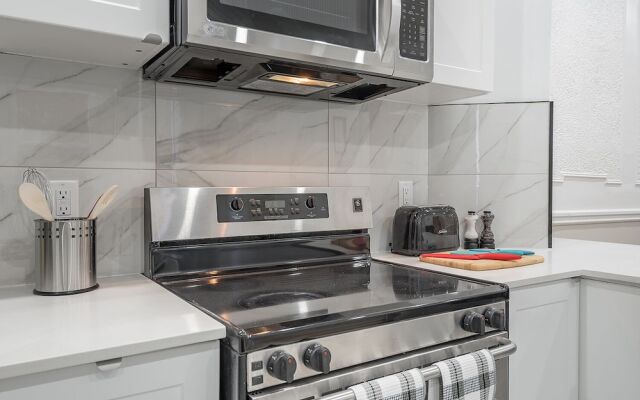 Cozy Private BR in the heart of Plateau