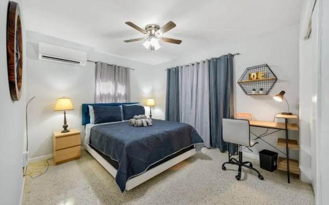 Lake House 2 in Davie