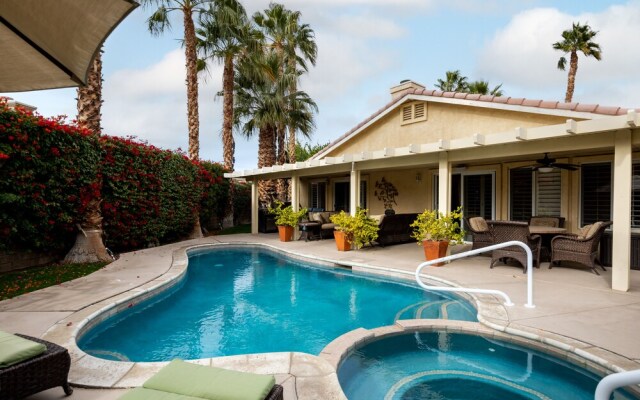 Indian Palms Oasis - Just a Walk to Festivals!
