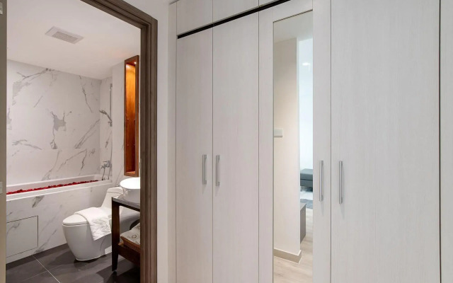 Orion Hotel & Residence