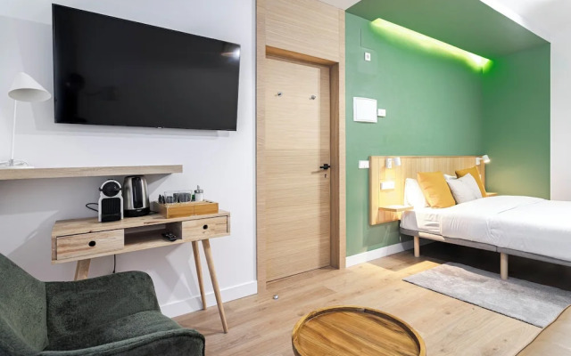 Vallecas Suites by Olala Homes