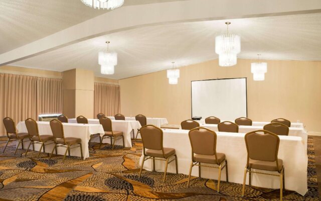 Ramada by Wyndham San Diego North Hotel & Conference Center