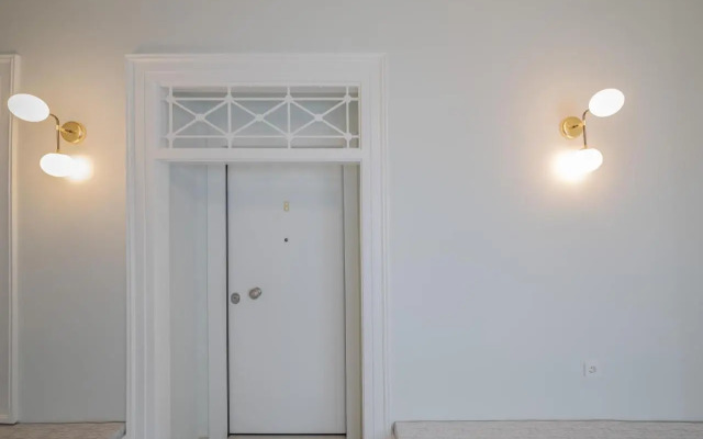 Stylish Studio Apartments-1878 House
