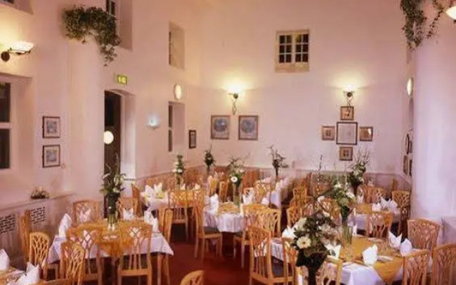 Chancellors Hotel