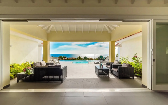 Spacious, Bright Villa - Spectacular Ocean View