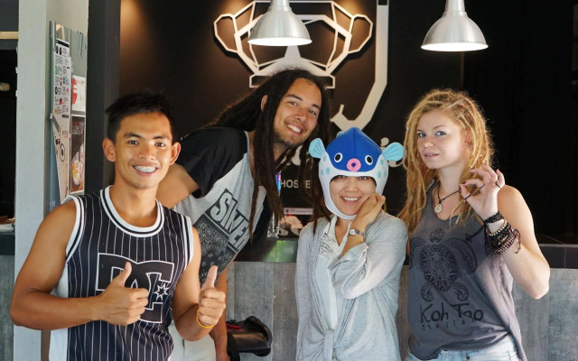 Monkey Dive Hostel Khaolak