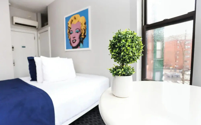 Maverick Suites at 400 Columbus Ave