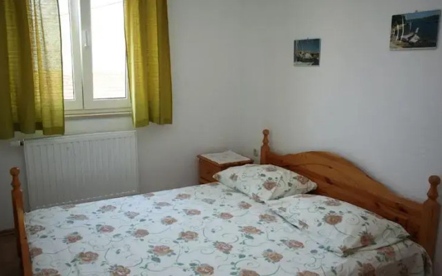 Apartments Jakšić