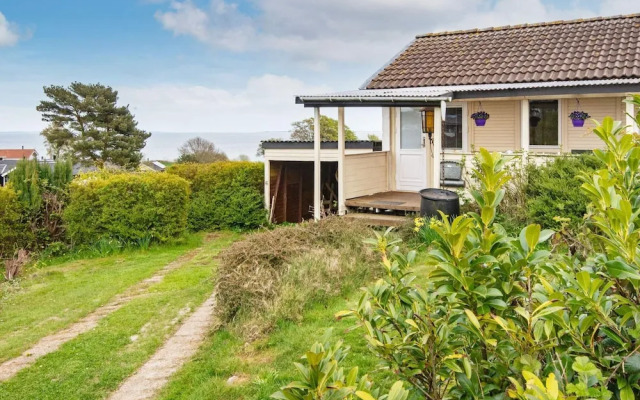 Rustic Holiday Home in Augustenborg near Sea