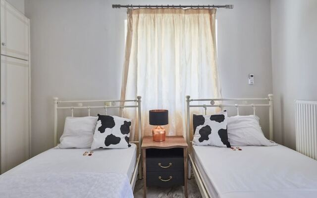 Harmony Vale- Anavissos