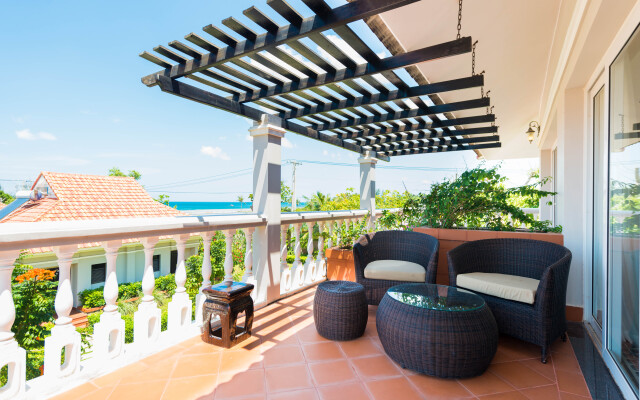 Mercury Phu Quoc Resort & Villas Hotel