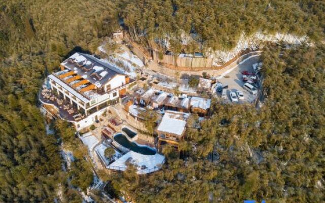 Xizhu Yunjian Hot Spring Villa