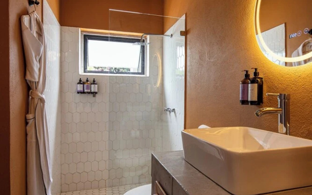 Vibrant 3Bed Villa - A Deco Retreat