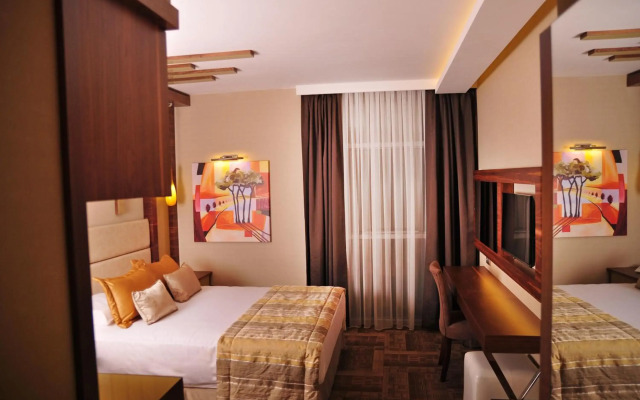 Avin Hotel