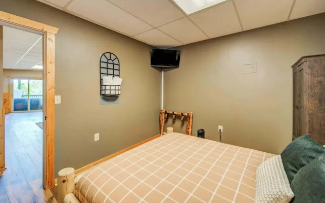 Four Bear Hideaway Coosawattee River Resort!