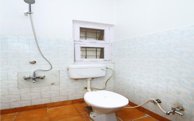 OYO 15887 Hotel Kanak