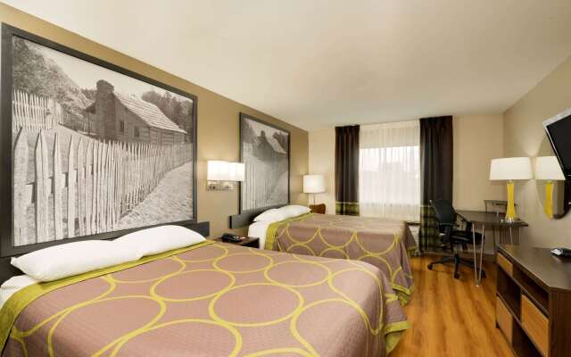 Super 8 by Wyndham Lexington/Hamburg Area