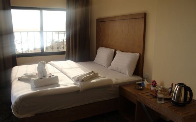 Holiday aqaba hotel
