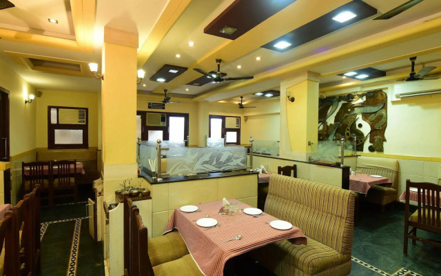 Hotel Ashlesh