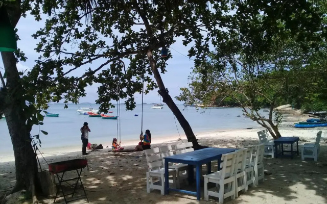 Minnie Seaview Resort